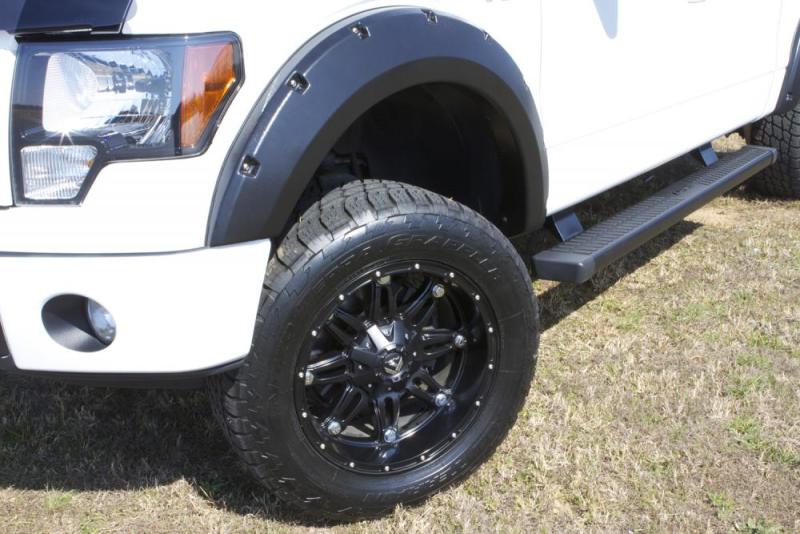 Lund 02-08 Dodge Ram 1500 RX-Rivet Style Smooth Elite Series Fender Flares - Black (4 Pc.) Lund 02-08 Dodge Ram 1500 RX-Rivet Style Smooth Elite Series Fender Flares - Black (4 Pc.)