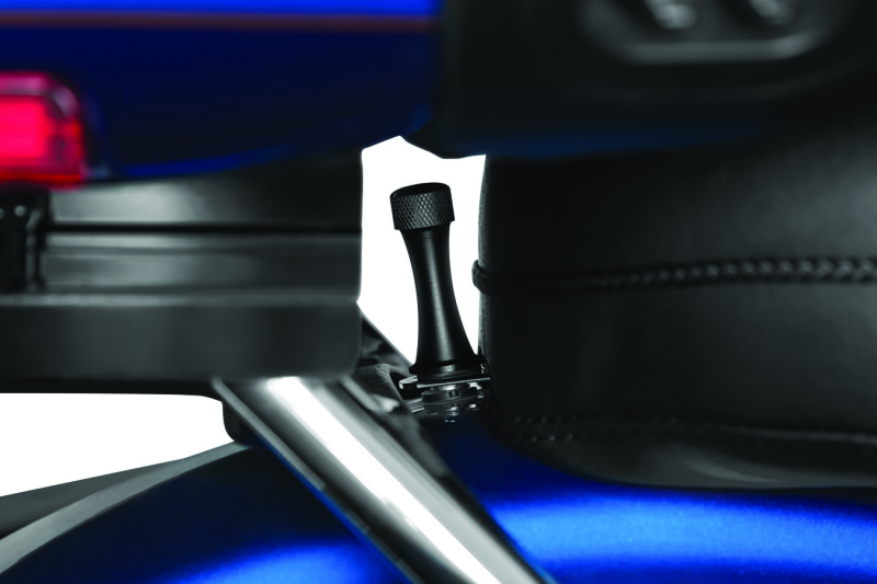 Kuryakyn Seat Screw Extended Black 1/4in-20 Kuryakyn Seat Screw Extended Black 1/4in-20