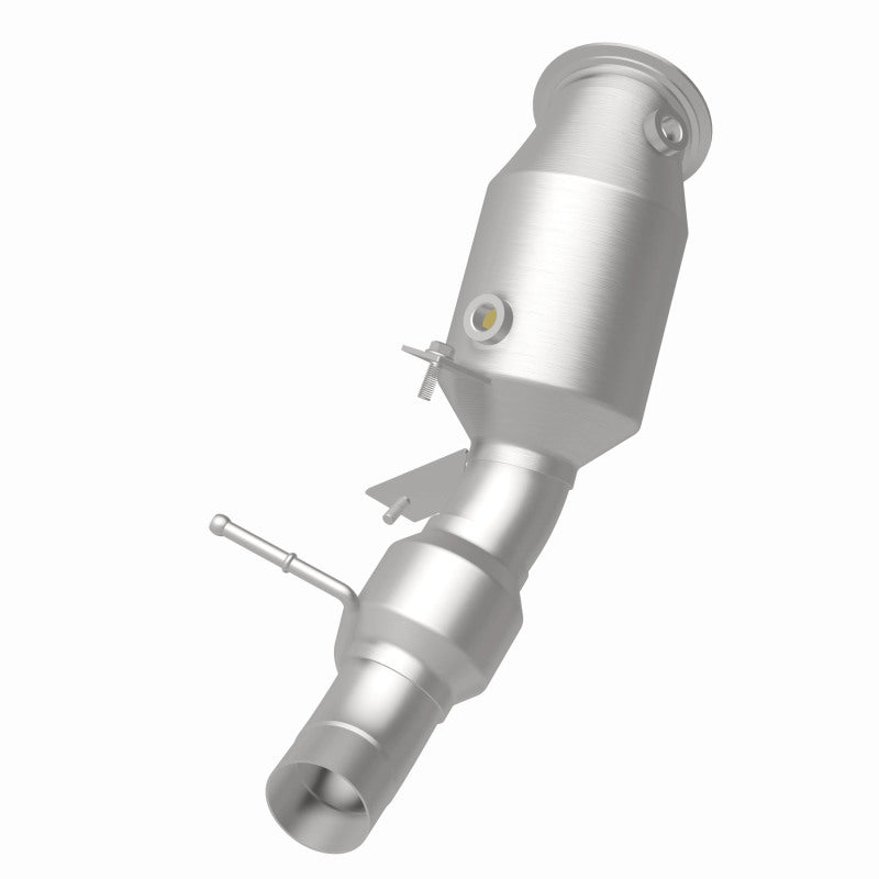 Magnaflow Conv DF 12-14 BMW 528i 2 L Closed Couple Magnaflow Conv DF 12-14 BMW 528i 2 L Closed Couple