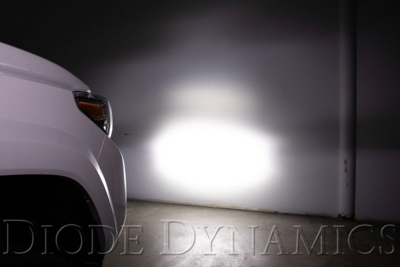 Diode Dynamics 16-21 Toyota Tacoma SS30 Stealth Lightbar Kit - White Combo Diode Dynamics 16-21 Toyota Tacoma SS30 Stealth Lightbar Kit - White Combo
