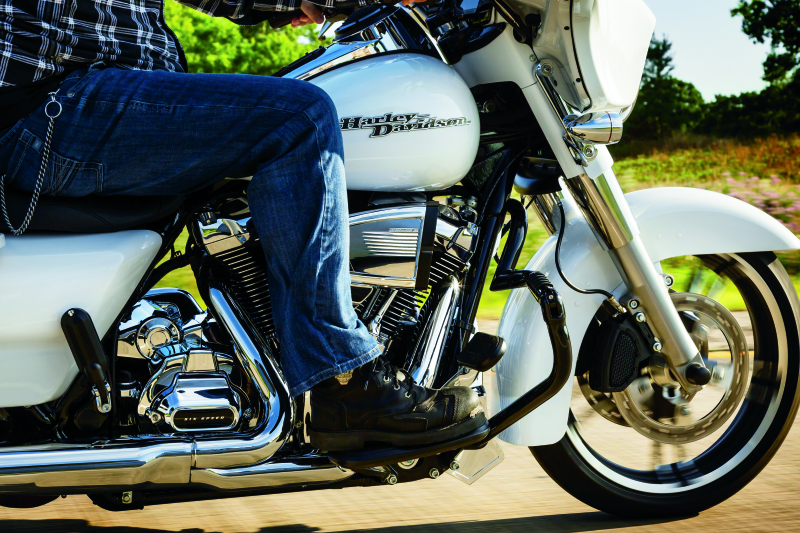 Kuryakyn Starter Cover Milwaukee-8 Chrome Kuryakyn Starter Cover Milwaukee-8 Chrome