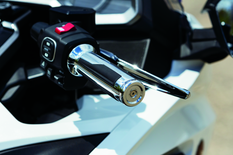 Kuryakyn Omni Grips Chrome Kuryakyn Omni Grips Chrome