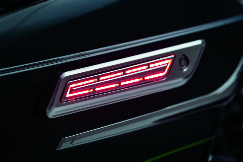 Kuryakyn LED Saddlebag Hinge Accents Chrome Kuryakyn LED Saddlebag Hinge Accents Chrome