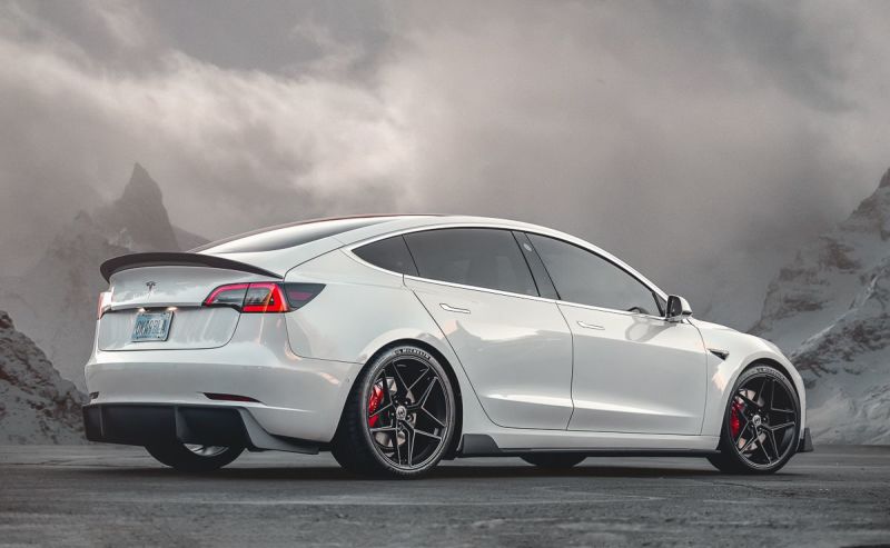 VR Aero 2018+ Tesla Model 3 Matte Carbon Fiber Rear Diffuser VR Aero 2018+ Tesla Model 3 Matte Carbon Fiber Rear Diffuser