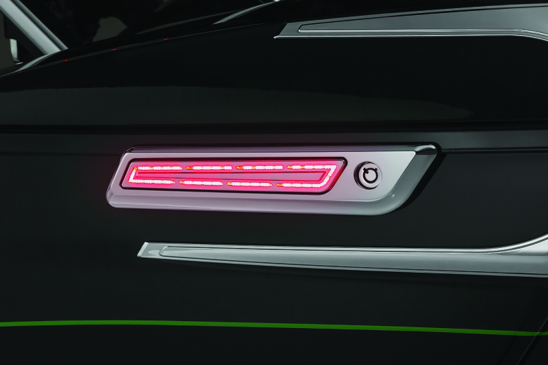 Kuryakyn LED Saddlebag Hinge Accents Chrome Kuryakyn LED Saddlebag Hinge Accents Chrome