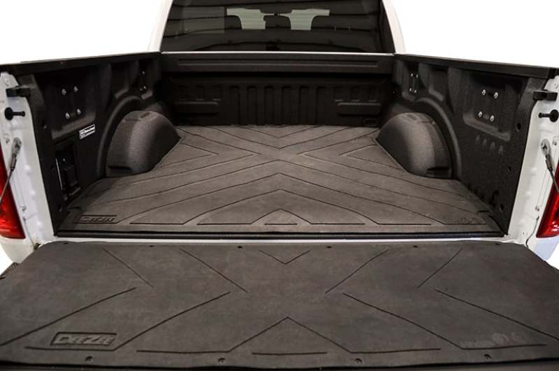 Deezee 19-23 Chevrolet Silverado Heavyweight Bed Mat - Custom Fit 6 1/2Ft Bed (X Pattern) Deezee 19-23 Chevrolet Silverado Heavyweight Bed Mat - Custom Fit 6 1/2Ft Bed (X Pattern)