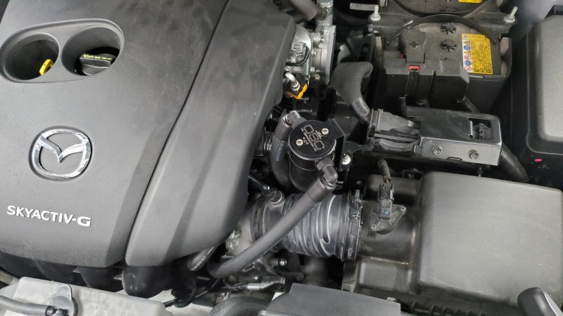 J&L 14-24 Mazda CX5 2.5L Non-turbo Driver Side 3.0 Oil Separator Kit - Black Anodized J&L 14-24 Mazda CX5 2.5L Non-turbo Driver Side 3.0 Oil Separator Kit - Black Anodized