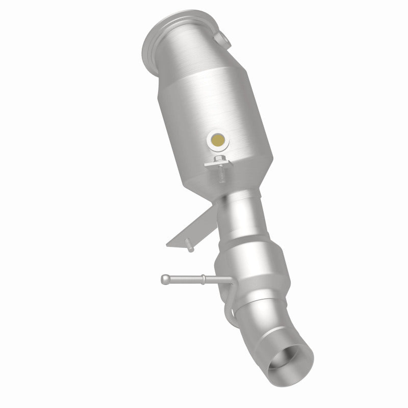 Magnaflow Conv DF 12-14 BMW 528i 2 L Closed Couple Magnaflow Conv DF 12-14 BMW 528i 2 L Closed Couple