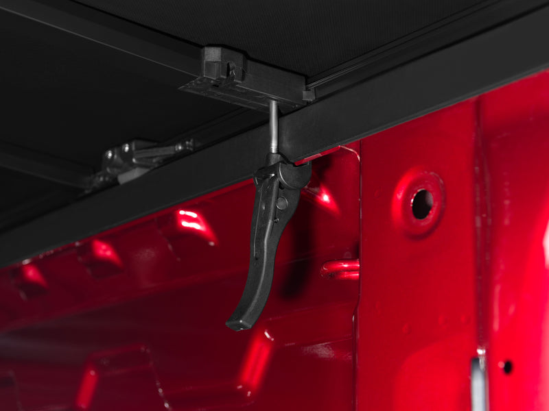 Tonno Pro 88-99 Chevy C1500 6.6ft Fleetside Tonno Fold Tri-Fold Tonneau Cover Tonno Pro 88-99 Chevy C1500 6.6ft Fleetside Tonno Fold Tri-Fold Tonneau Cover