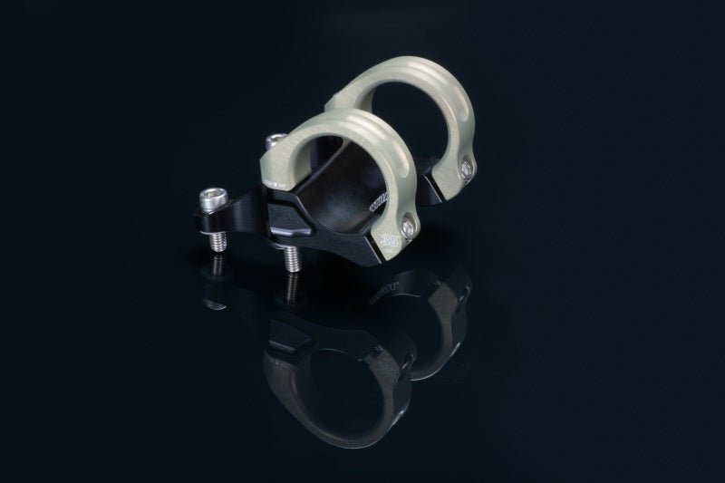 Renthal Integra 35 Handlebar Clamp 45 mm./ +10 Rise Renthal Integra 35 Handlebar Clamp 45 mm./ +10 Rise
