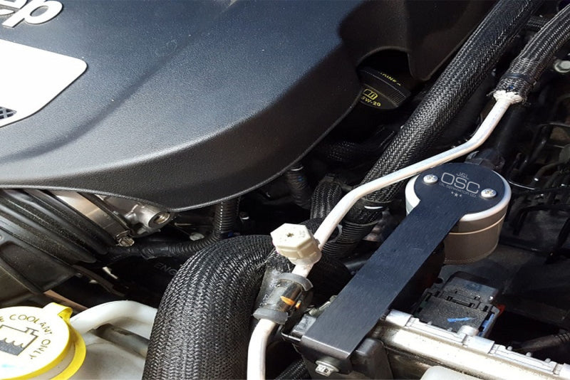 J&L 12-17 Jeep Wrangler JK 3.6L Passenger Side Oil Separator 3.0 - Clear Anodized J&L 12-17 Jeep Wrangler JK 3.6L Passenger Side Oil Separator 3.0 - Clear Anodized