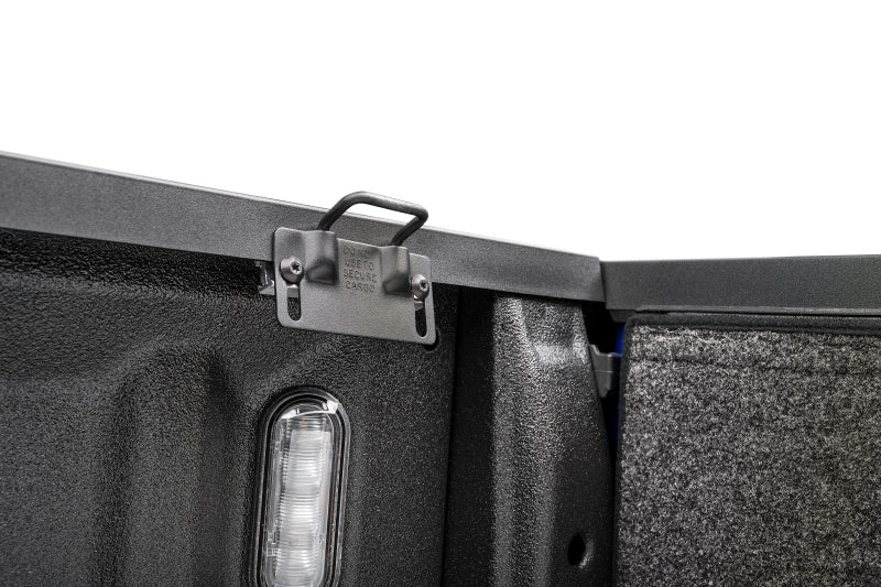 Extang 15-20 Ford F-150 (6ft. 7in. Bed) Solid Fold ALX Extang 15-20 Ford F-150 (6ft. 7in. Bed) Solid Fold ALX