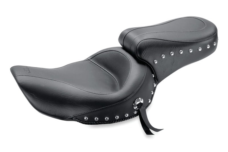 Mustang 06-17 Harley Dyna Standard Touring 1PC Seat w/Studs - Black Mustang 06-17 Harley Dyna Standard Touring 1PC Seat w/Studs - Black