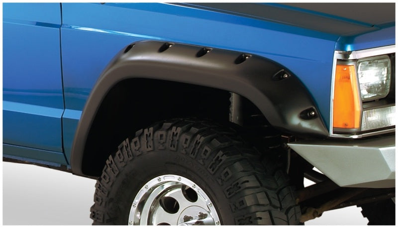 Bushwacker 84-01 Jeep Cherokee Cutout Style Flares 4pc Fits 2-Door Sport Utility Only - Black Bushwacker 84-01 Jeep Cherokee Cutout Style Flares 4pc Fits 2-Door Sport Utility Only - Black