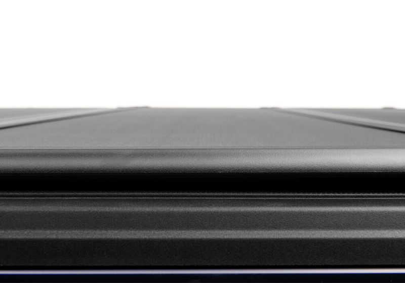 UnderCover 04-21 Ford F-150 5.5ft Triad Bed Cover UnderCover 04-21 Ford F-150 5.5ft Triad Bed Cover