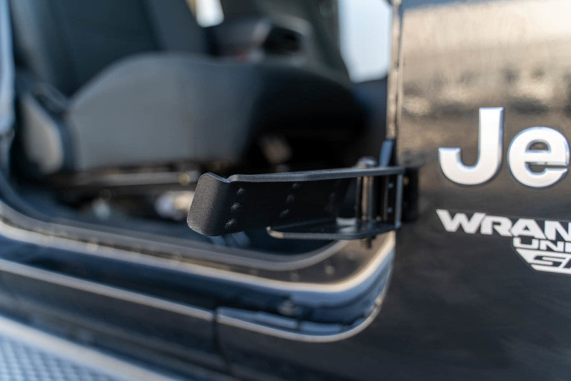 DV8 Offroad 07-23 Jeep Gladiator/Wrangler JT/JK/JL Foot Pegs DV8 Offroad 07-23 Jeep Gladiator/Wrangler JT/JK/JL Foot Pegs