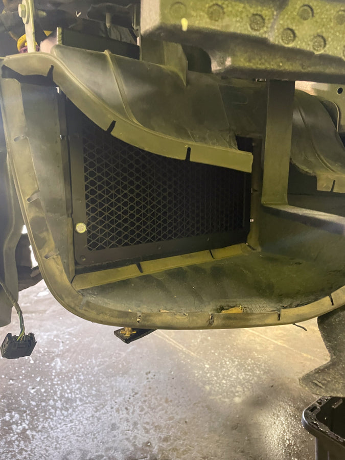 CSF BMW F8X M3/M4/M2C Auxiliary Radiators w/ Rock Guards (Sold Individually - Fits Left and Right CSF BMW F8X M3/M4/M2C Auxiliary Radiators w/ Rock Guards (Sold Individually - Fits Left and Right