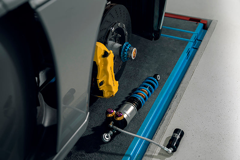 KW 04-05 Porsche Carrera GT Special Edition HLS4 V5 Coilover Kit w/ Red & Blue Springs KW 04-05 Porsche Carrera GT Special Edition HLS4 V5 Coilover Kit w/ Red & Blue Springs