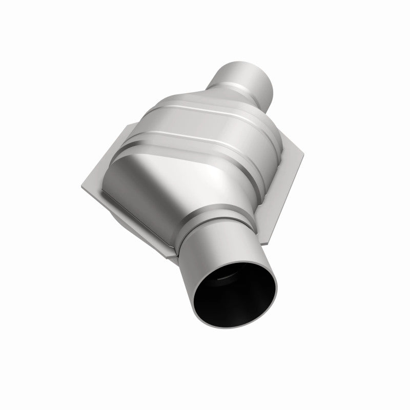 MagnaFlow Conv Univ 2.25in Inlet/Outlet Angled Offset/Center Calif OBDII MagnaFlow Conv Univ 2.25in Inlet/Outlet Angled Offset/Center Calif OBDII