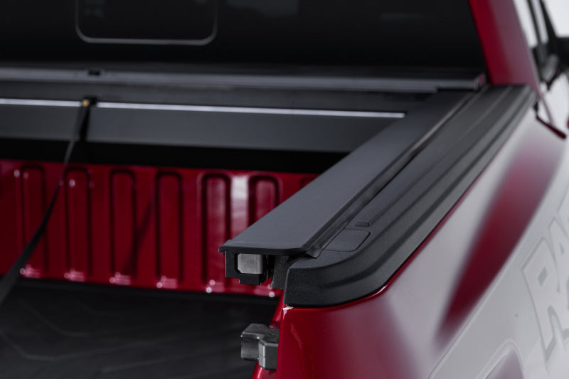 Roll-N-Lock 2019 Chevrolet Silverado 1500 SB 77-3/4in A-Series Retractable Tonneau Cover Roll-N-Lock 2019 Chevrolet Silverado 1500 SB 77-3/4in A-Series Retractable Tonneau Cover