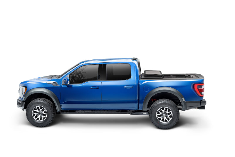 Extang 17-23 Nissan Titan w/Rail Sys. (5ft. 7in. Bed) Solid Fold ALX Extang 17-23 Nissan Titan w/Rail Sys. (5ft. 7in. Bed) Solid Fold ALX