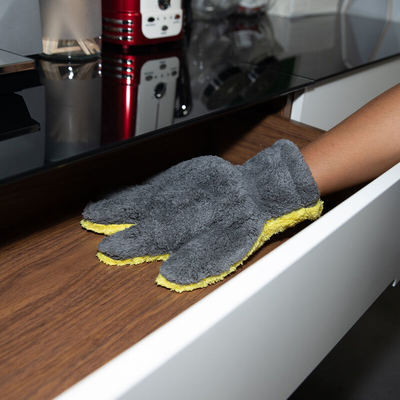 Chemical Guys The Stranger Helpful Handy Mitt Chemical Guys The Stranger Helpful Handy Mitt