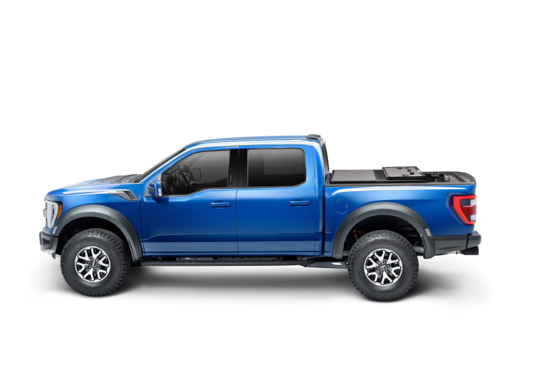 Extang 17-23 Nissan Titan w/Rail Sys. (5ft. 7in. Bed) Solid Fold ALX Extang 17-23 Nissan Titan w/Rail Sys. (5ft. 7in. Bed) Solid Fold ALX