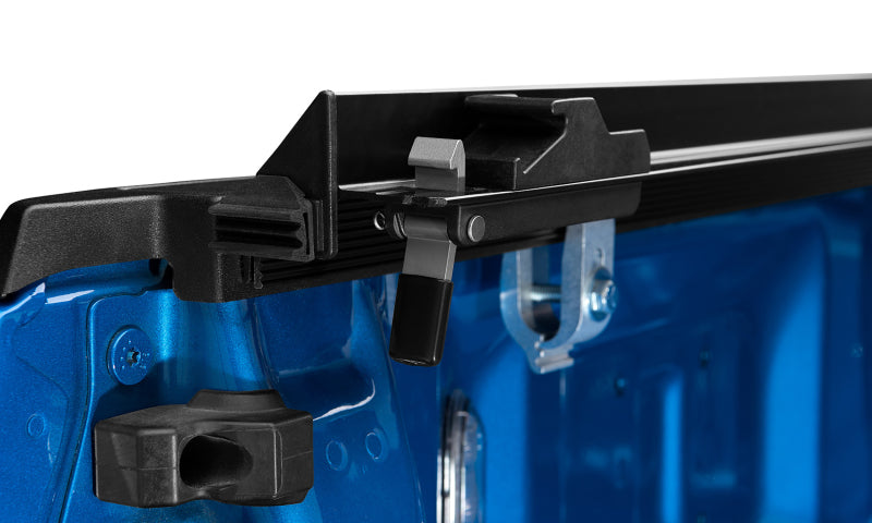 Lund 02-17 Dodge Ram 1500 (6.5ft. Bed) Genesis Elite Roll Up Tonneau Cover - Black Lund 02-17 Dodge Ram 1500 (6.5ft. Bed) Genesis Elite Roll Up Tonneau Cover - Black