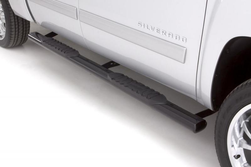 Lund 10-17 Dodge Ram 2500 Crew Cab 5in. Oval Straight Steel Nerf Bars - Black Lund 10-17 Dodge Ram 2500 Crew Cab 5in. Oval Straight Steel Nerf Bars - Black