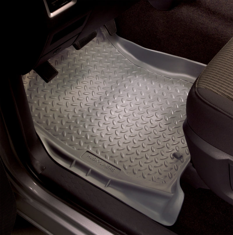 Husky Liners 02-08 GM Trailblazer/Bravada/Envoy/05-08 Saab 9-7X Classic Style Black Floor Liners Husky Liners 02-08 GM Trailblazer/Bravada/Envoy/05-08 Saab 9-7X Classic Style Black Floor Liners