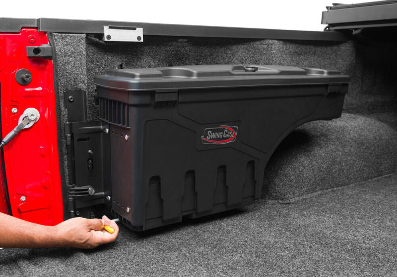 UnderCover 15-20 Ford F-150 Drivers Side SwingH1128-H1157 Case - Black Smooth UnderCover 15-20 Ford F-150 Drivers Side SwingH1128-H1157 Case - Black Smooth