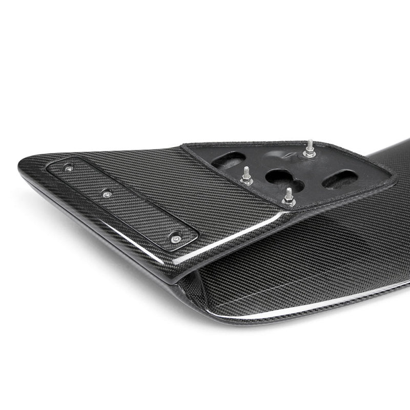 Seibon 09-10 Nissan GTR R35 OEM Carbon Fiber Rear Spoiler Seibon 09-10 Nissan GTR R35 OEM Carbon Fiber Rear Spoiler