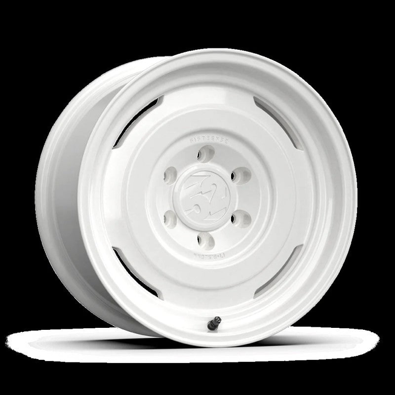 fifteen52 Analog HD 17x8.0 5x120 25mm ET 72.56mm Center Bore Classic White Wheel fifteen52 Analog HD 17x8.0 5x120 25mm ET 72.56mm Center Bore Classic White Wheel