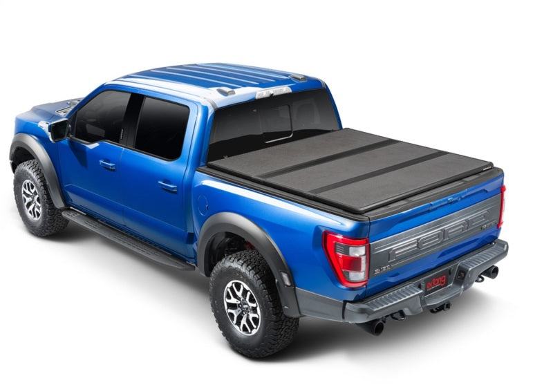 Extang 20-23 Jeep Gladiator w/o Rail Sys. Solid Fold ALX Extang 20-23 Jeep Gladiator w/o Rail Sys. Solid Fold ALX