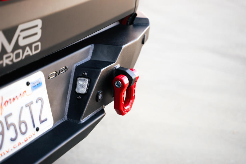 DV8 Offroad Elite Series D-Ring Shackles - Pair (Red) DV8 Offroad Elite Series D-Ring Shackles - Pair (Red)