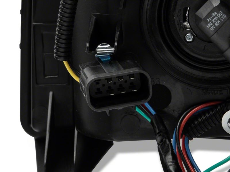 Raxiom 07-13 Chevrolet Silverado 1500 Euro Headlights- Blk Housing (Clear Lens) Raxiom 07-13 Chevrolet Silverado 1500 Euro Headlights- Blk Housing (Clear Lens)