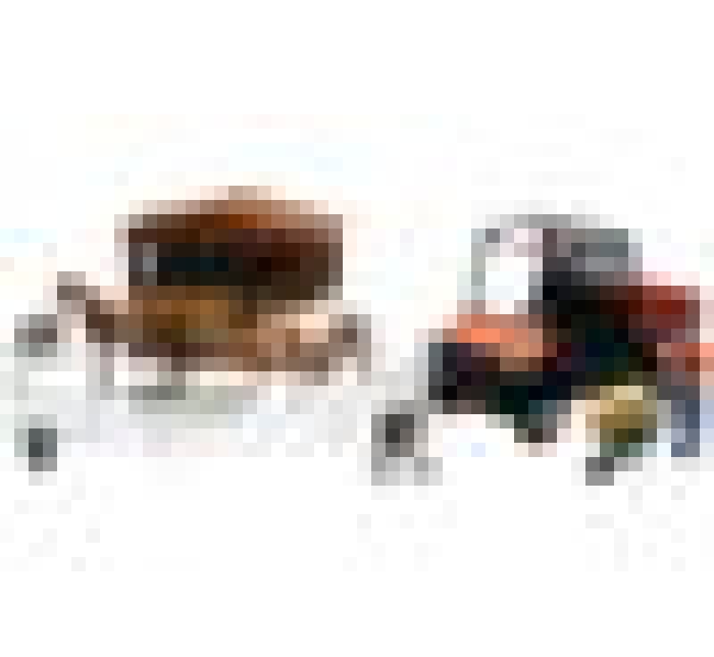 New Ray Toys Kubota RTV-X1120D Playset with Figurine, Barn and Horses/ Scale - 1:18 New Ray Toys Kubota RTV-X1120D Playset with Figurine, Barn and Horses/ Scale - 1:18