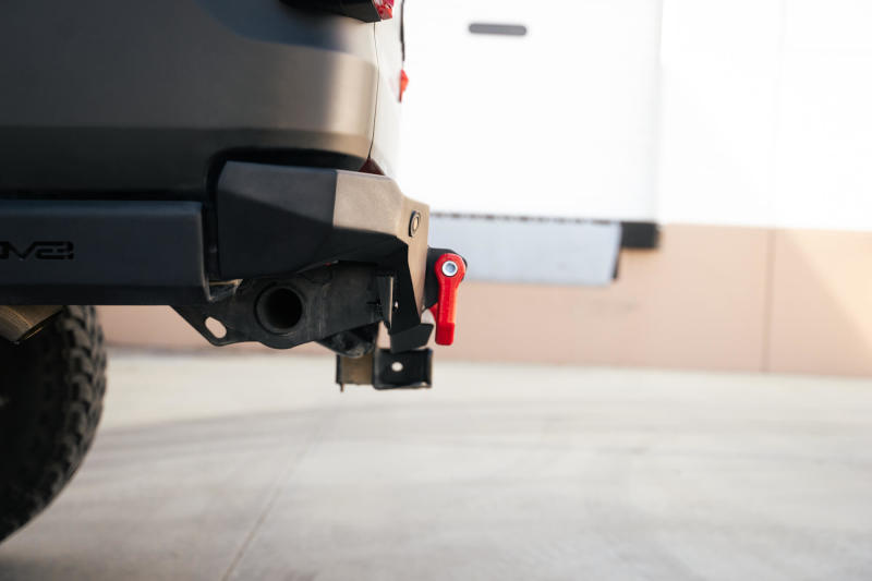 DV8 Offroad Elite Series D-Ring Shackles - Pair (Red) DV8 Offroad Elite Series D-Ring Shackles - Pair (Red)