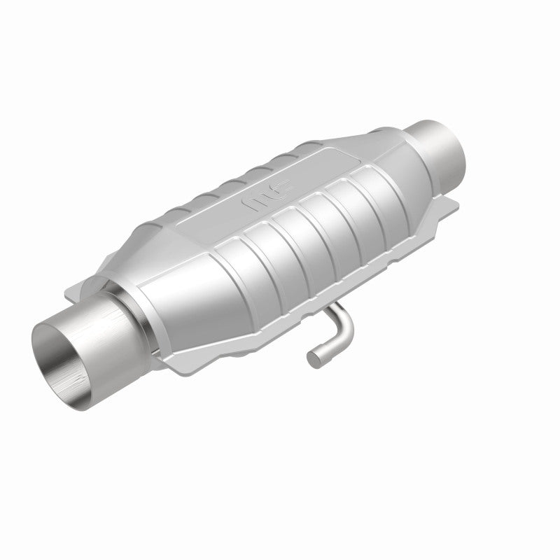 MagnaFlow Conv Univ 2.5in ID Inlet/Outlet Center/Center Oval Rear MagnaFlow Conv Univ 2.5in ID Inlet/Outlet Center/Center Oval Rear