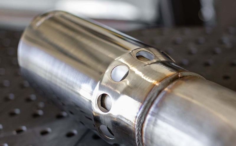 MagnaFlow Filter-Back Pro Series Single Passenger Side Rear Exit 5in. 2016 Nissan Titan 5.0L CC SB MagnaFlow Filter-Back Pro Series Single Passenger Side Rear Exit 5in. 2016 Nissan Titan 5.0L CC SB