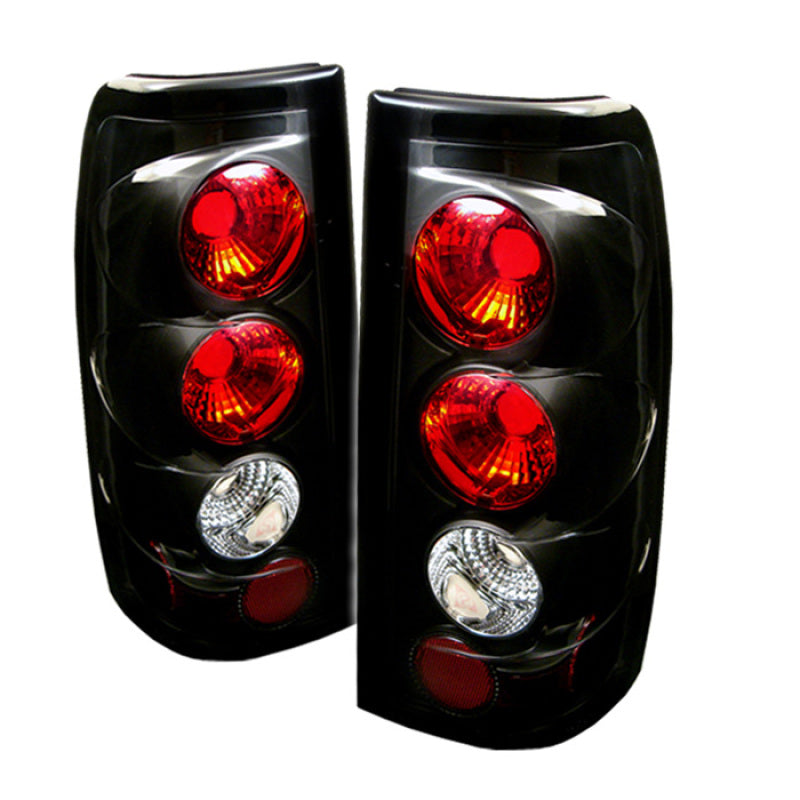 Spyder Chevy Silverado 1500 99-02 Euro Tail Lights G2 Version Blk ALT-YD-CS99-G2-BK Spyder Chevy Silverado 1500 99-02 Euro Tail Lights G2 Version Blk ALT-YD-CS99-G2-BK