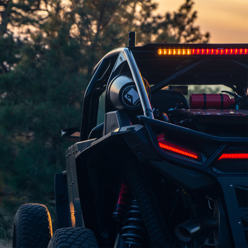 Rigid Industries 28in Chase Light Bar Universal - Rear Facing 27 Mode 5 Color LED Light Bar Rigid Industries 28in Chase Light Bar Universal - Rear Facing 27 Mode 5 Color LED Light Bar