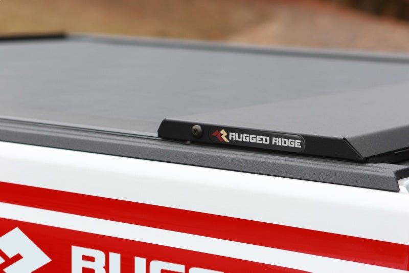 Rugged Ridge Armis Retractable Locking Bed Cover w/o Trail Rails 20-21 Jeep Gladiator JT Rugged Ridge Armis Retractable Locking Bed Cover w/o Trail Rails 20-21 Jeep Gladiator JT