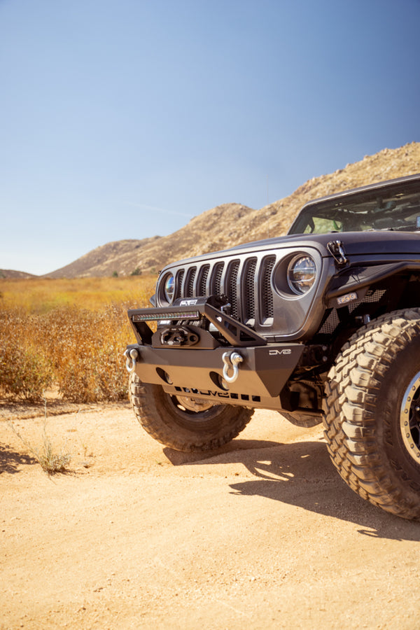 DV8 Offroad 07-23 Jeep Wrangler/Gladiator JT/JK/JL FS-25 Stubby Front Bumper w/Plated Bull Bar DV8 Offroad 07-23 Jeep Wrangler/Gladiator JT/JK/JL FS-25 Stubby Front Bumper w/Plated Bull Bar