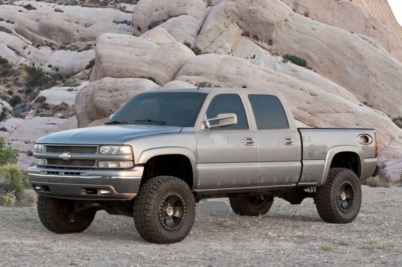 Fabtech 01-10 GM C/K2500HD/3500HD 6in Rts Sys w/Perf Shks Fabtech 01-10 GM C/K2500HD/3500HD 6in Rts Sys w/Perf Shks