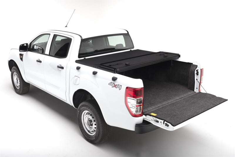 Extang 05-16 Nissan Frontier(5ft Bed) (w/ or w/o Track Sys) (5ft) Solid Fold 2.0 Extang 05-16 Nissan Frontier(5ft Bed) (w/ or w/o Track Sys) (5ft) Solid Fold 2.0