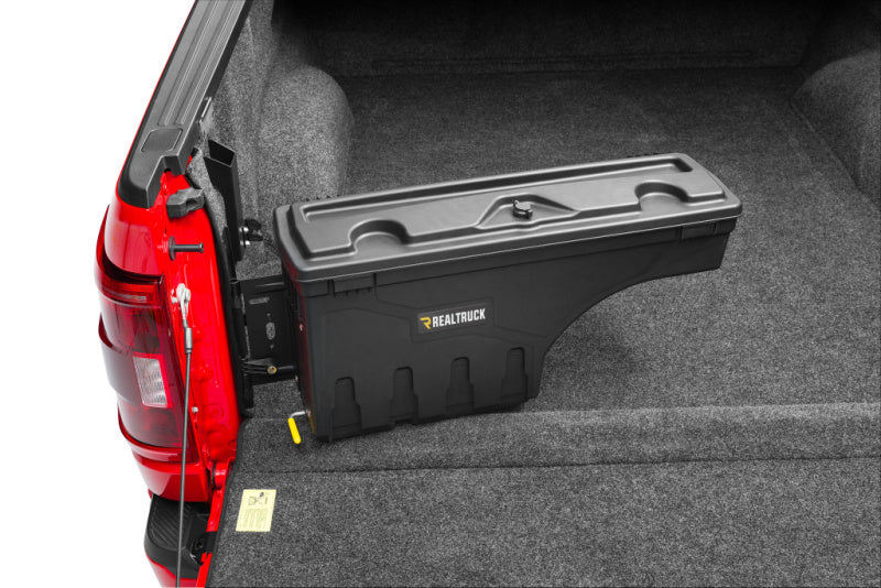 UnderCover 15-20 Ford F-150 Drivers Side SwingH1128-H1157 Case - Black Smooth UnderCover 15-20 Ford F-150 Drivers Side SwingH1128-H1157 Case - Black Smooth