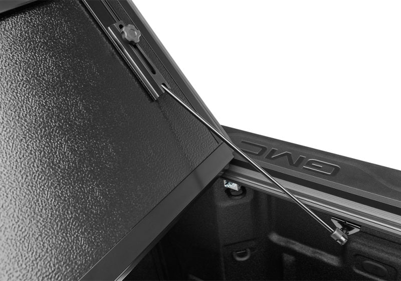 BAK 19-20 Chevy Silverado 5ft 8in Bed (New Body Style) BAKFlip G2 BAK 19-20 Chevy Silverado 5ft 8in Bed (New Body Style) BAKFlip G2