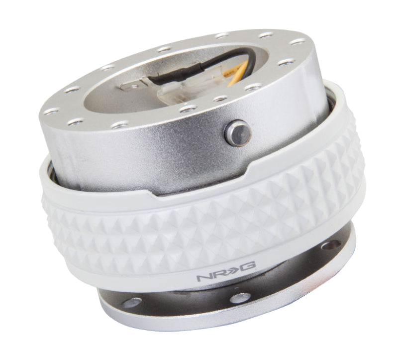 NRG Quick Release Kit - Pyramid Edition - Silver Body / Glow In The Dark Pyramid Ring NRG Quick Release Kit - Pyramid Edition - Silver Body / Glow In The Dark Pyramid Ring