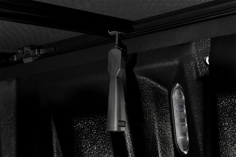 Extang 08-15 Nissan Titan (7ft) (w/Rail System) Trifecta 2.0 Extang 08-15 Nissan Titan (7ft) (w/Rail System) Trifecta 2.0